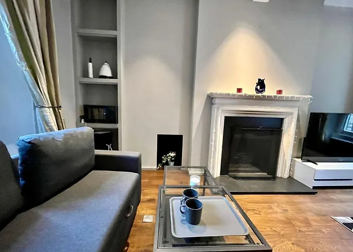 4 Floor Apartment In Covent Garden
